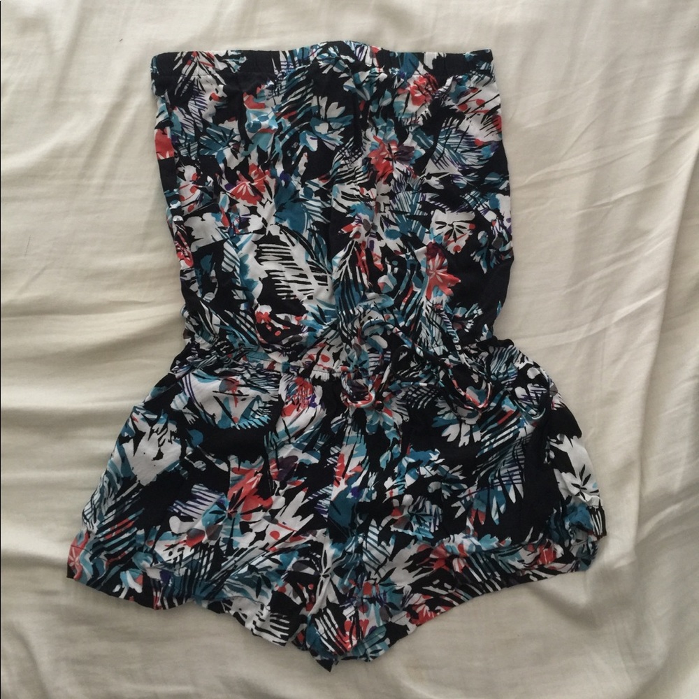 Tropical strapless romper