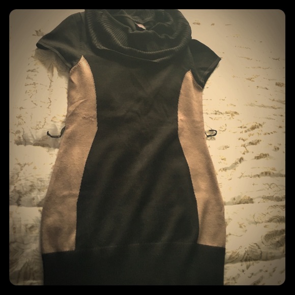 2B Bebe short sleeve sweater top - Picture 1 of 2