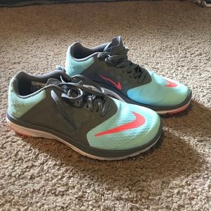 Woman's Nike sneakers