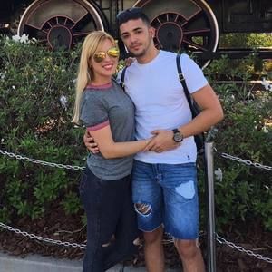 Meet your Posher, Rene