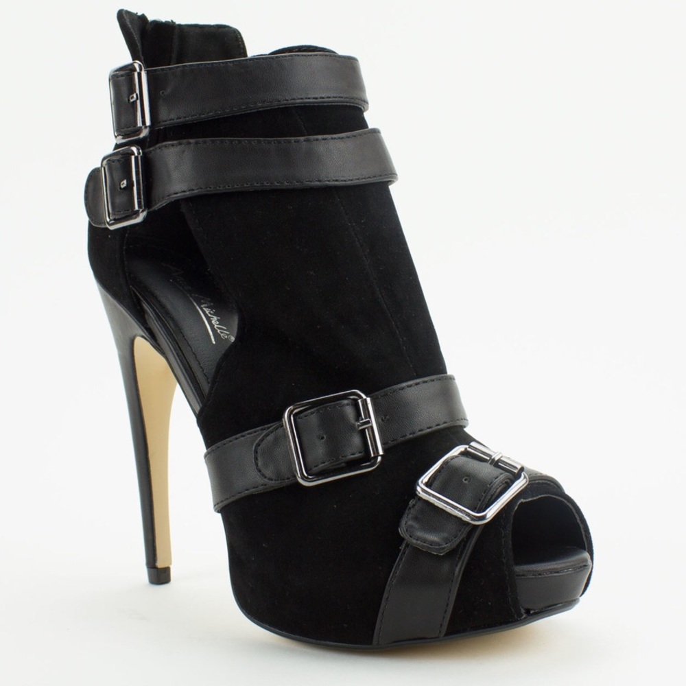 Anne Michelle Spyglass strappy buckle bootie