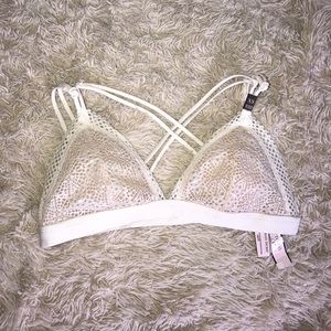 SALEEE ! NWT VS Bralette