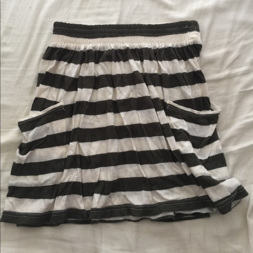 Forever 21 olive and white striped skirt