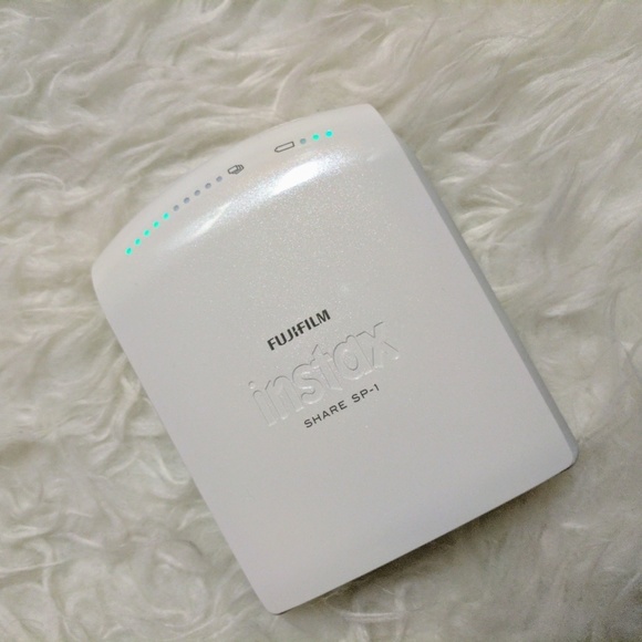 Fujifilm Instax Share SP-1 printer - Picture 1 of 3