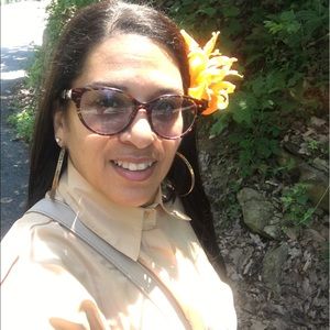 Meet your Posher, Leticia