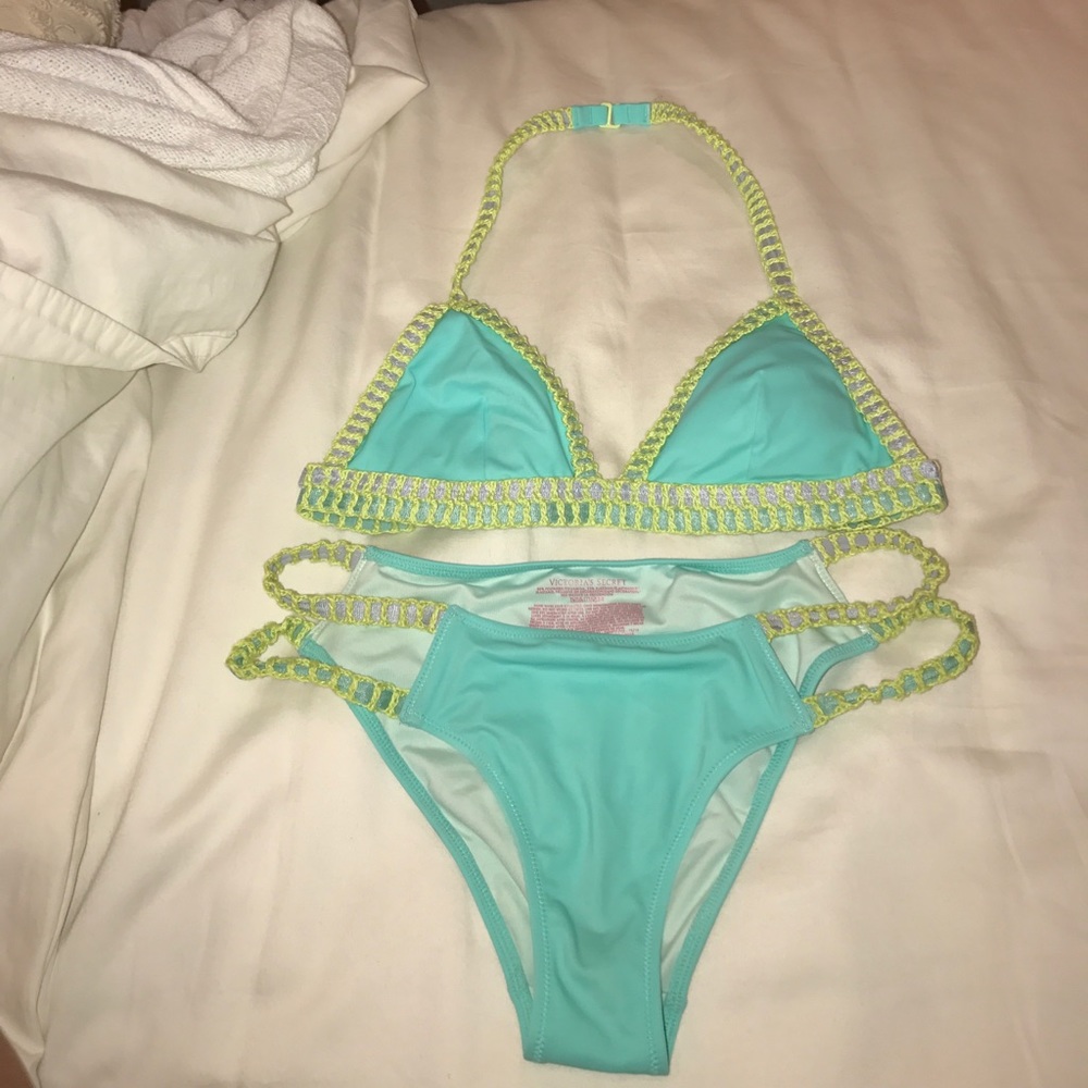 Victoria's Secret bikini set💙