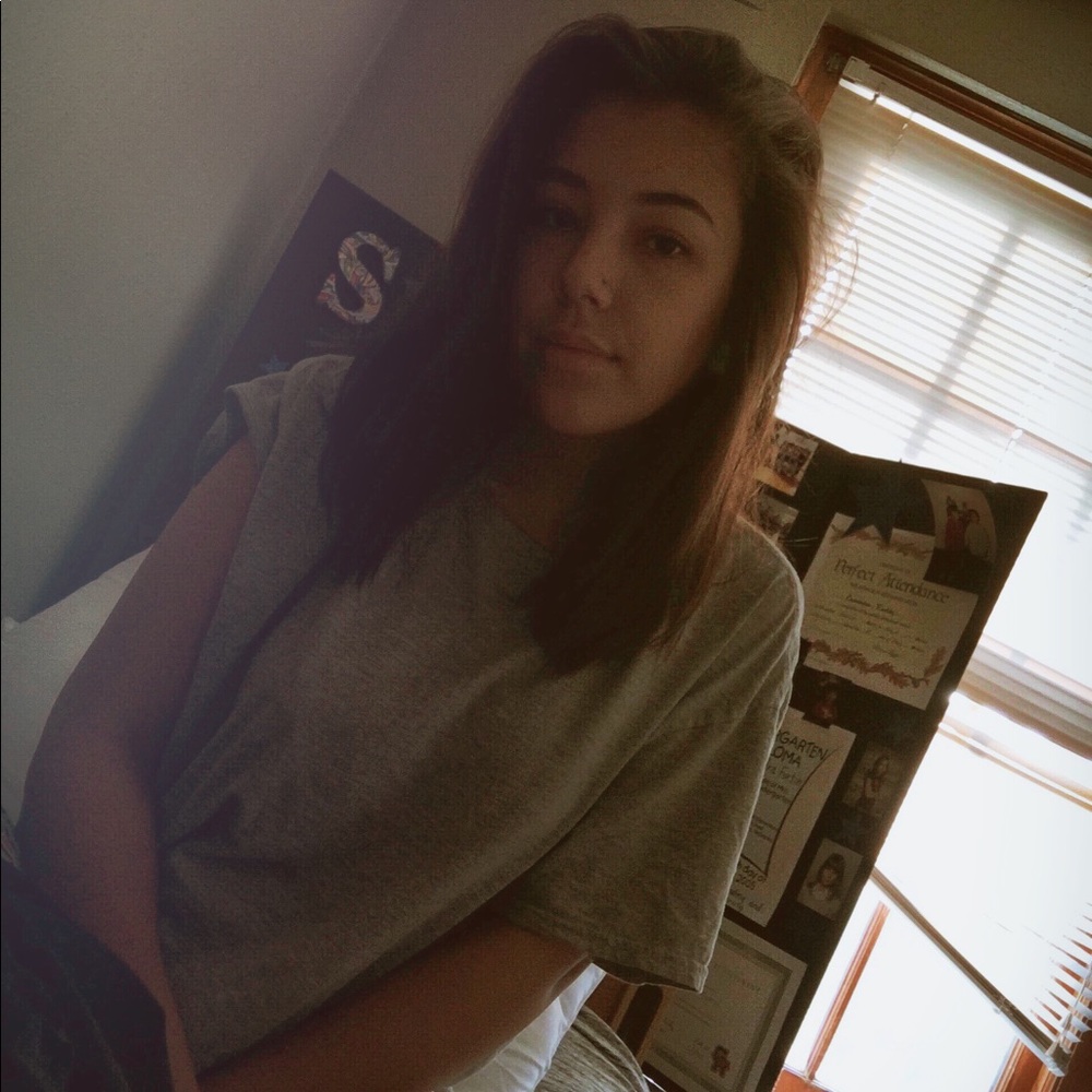 Meet your Posher, Cassandra