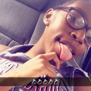 Meet your Posher, Makayla