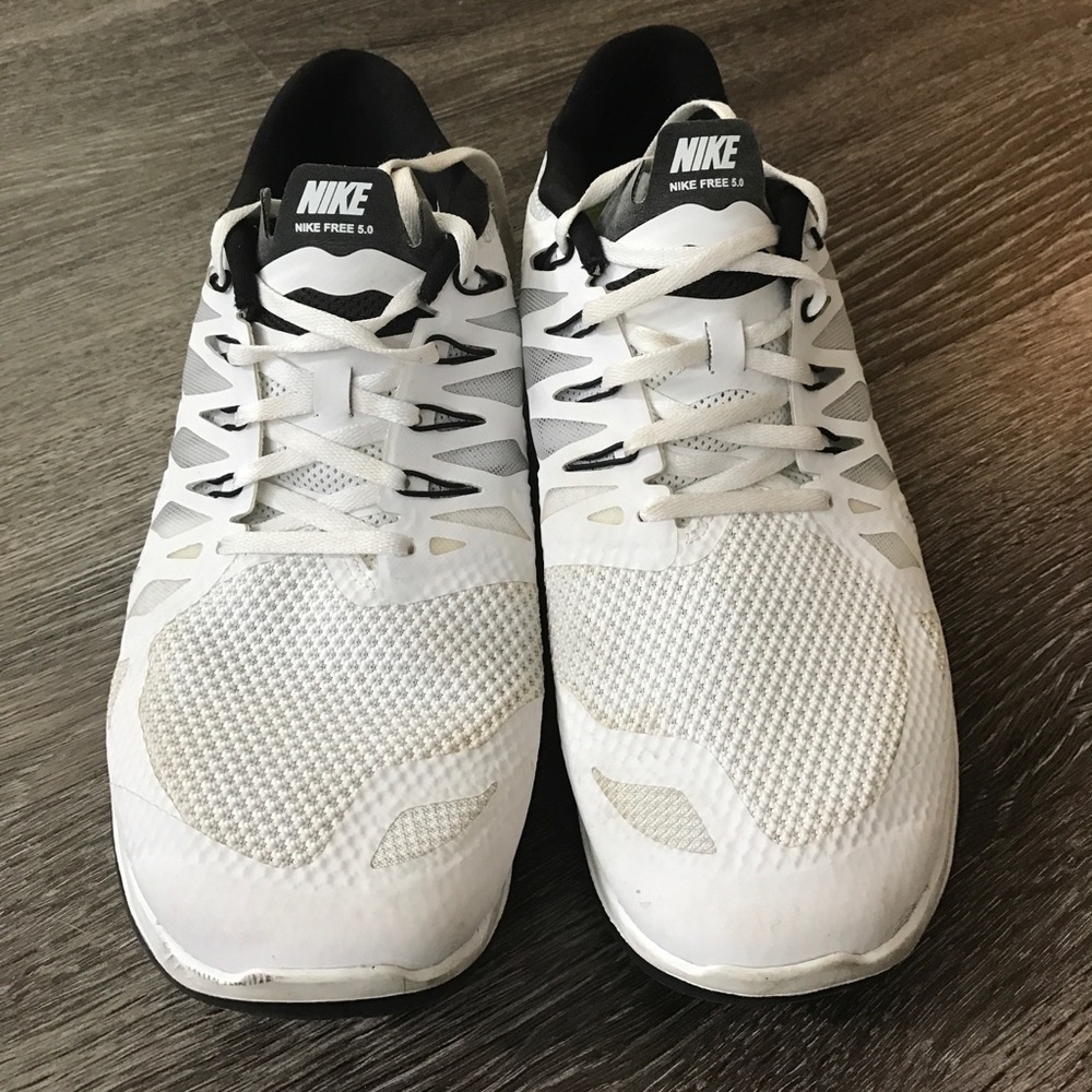 Men's Nike Tennis Shoe