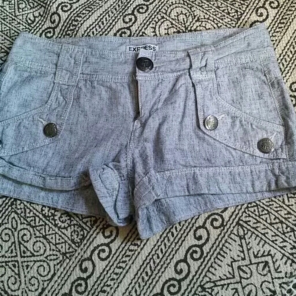 Greyish cute express shorts
