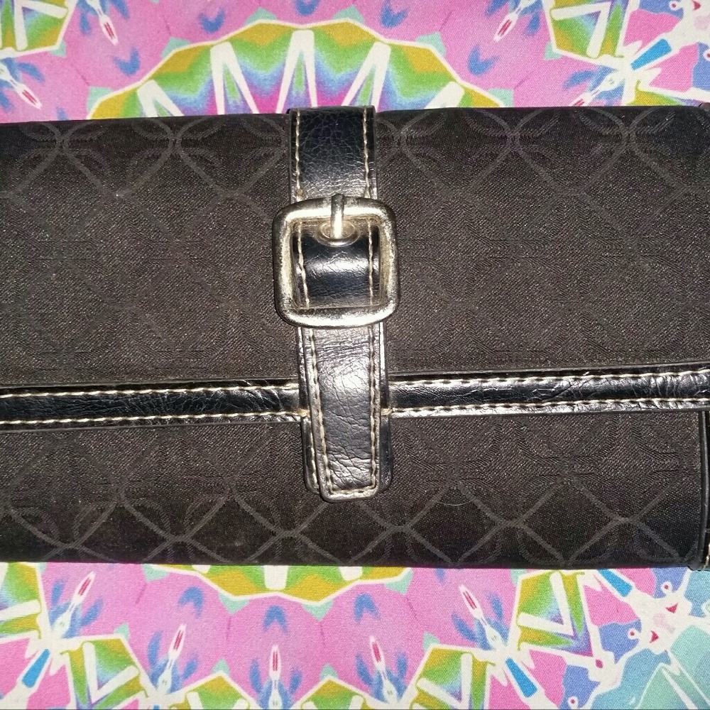 Black roomy wallet