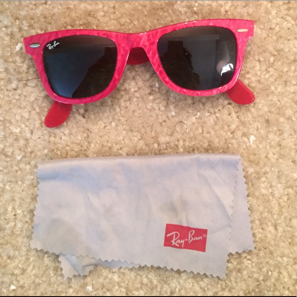 Authentic Red Ray Ban Wayfarer Unisex