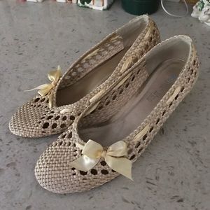 Two Lips Light Gold Woven 3" Heels - women's sz10