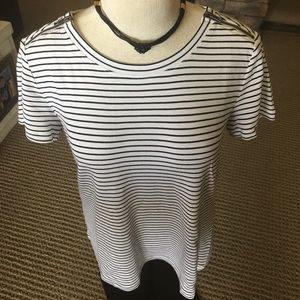 CAbi zip crop top size medium spring 2017 NWOT