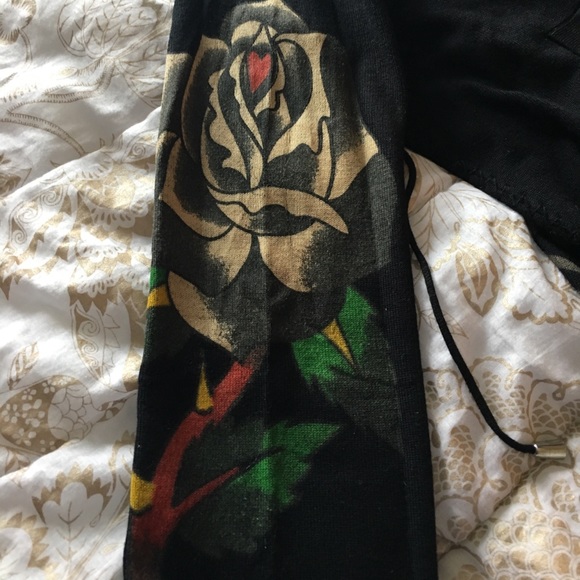 Ed Hardy hooded black sweater - Picture 3 of 4