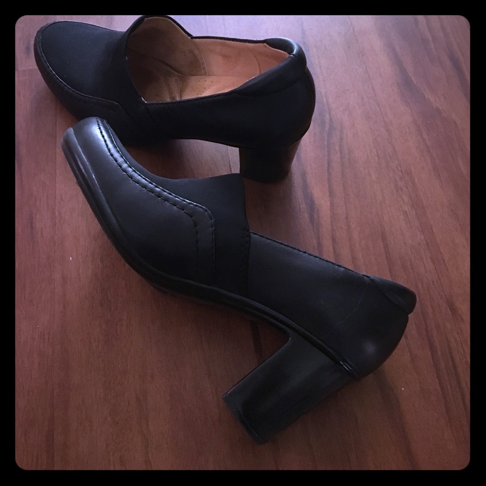 Heeled loafers