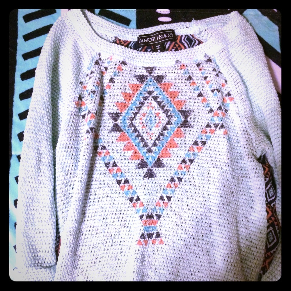 SALE!!! 🎉light turquoise patterned shirt.