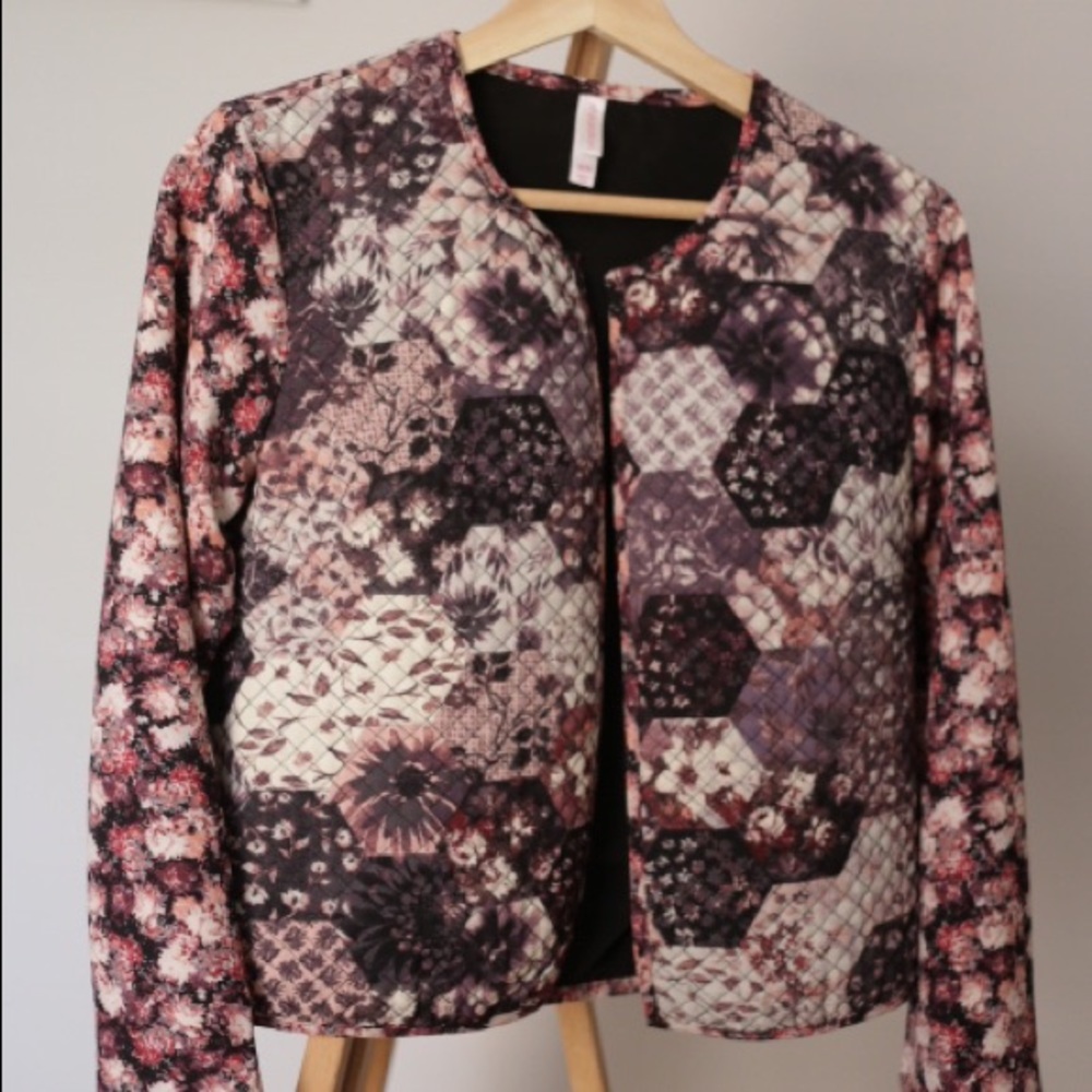 Unique micro floral/ pink chiffon jacket