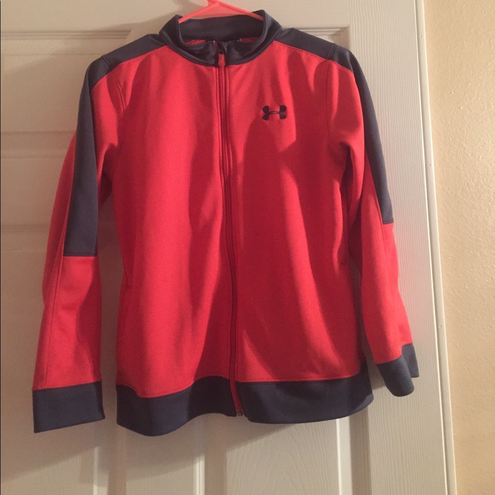 Under armour jacket. ❗️
