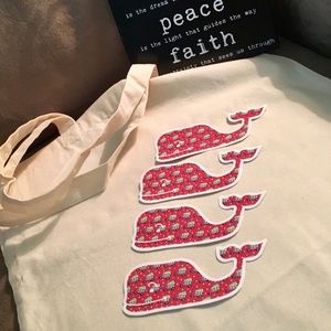 CCO ⏰!!! 4 Vineyard Vines Whale Stickers