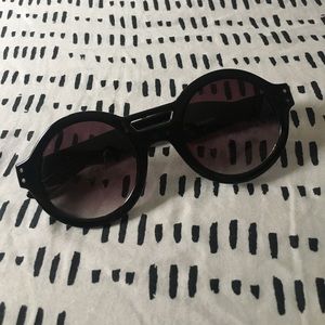 Black Round Sunglasses