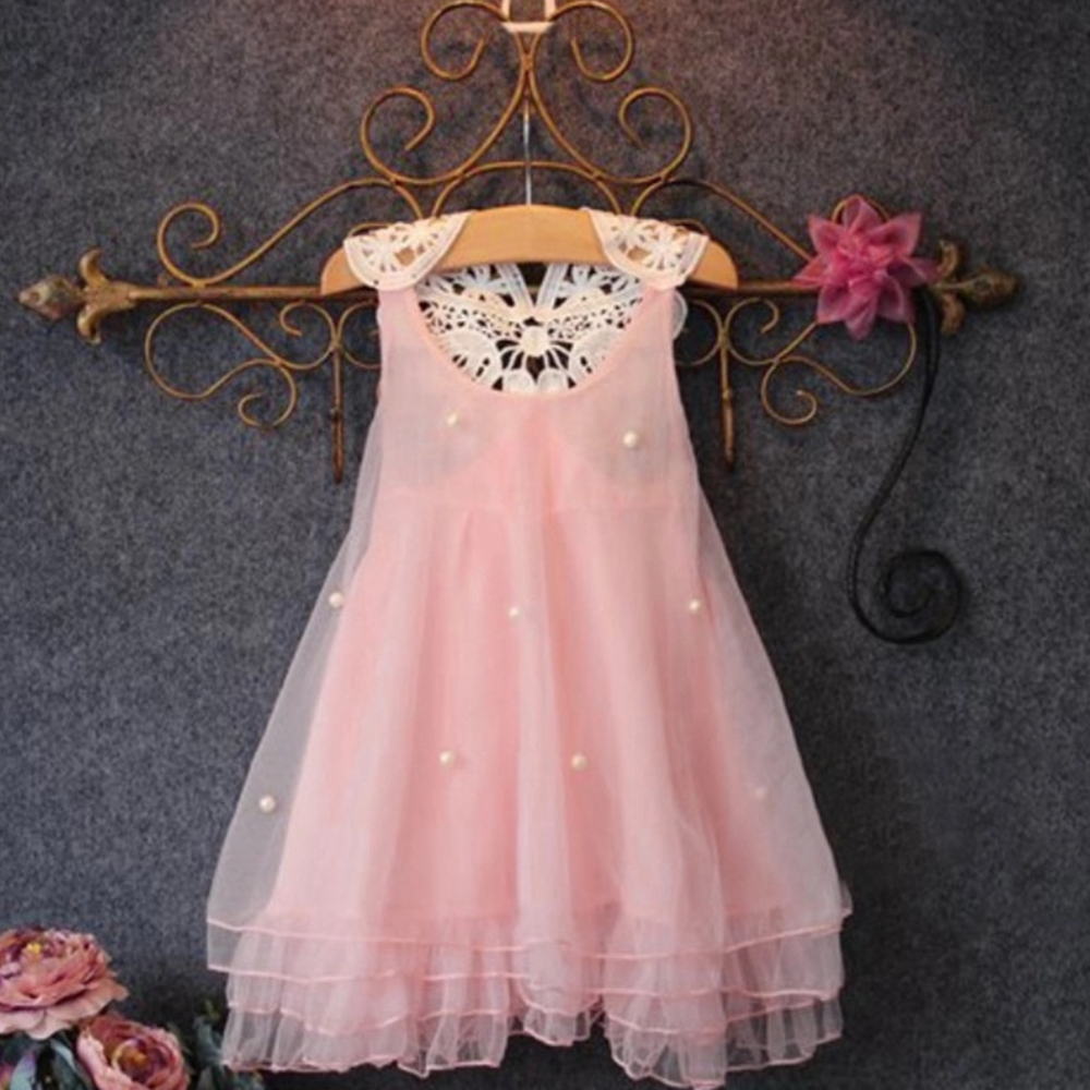 Boutique little pink dress with pearls & design - Picture 2 of 4
