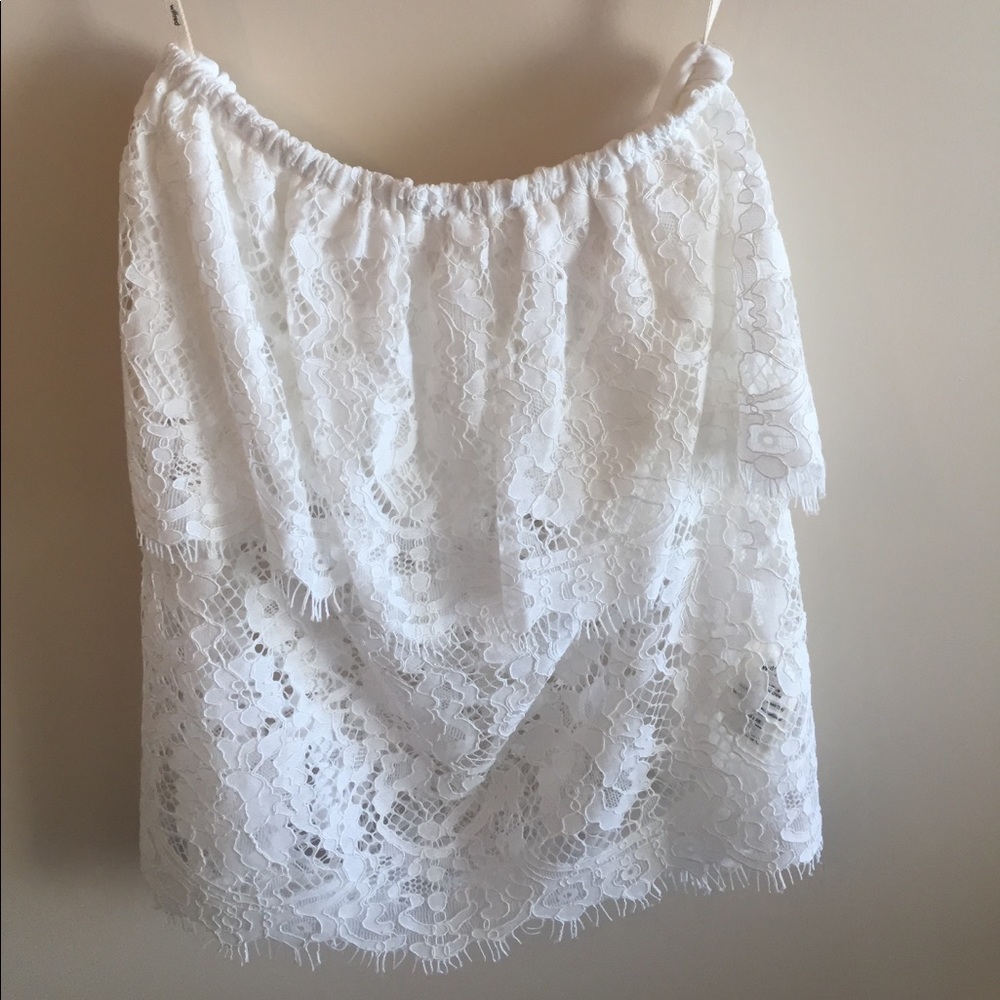 Brand new lace strapless top