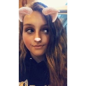 Meet your Posher, Kendra