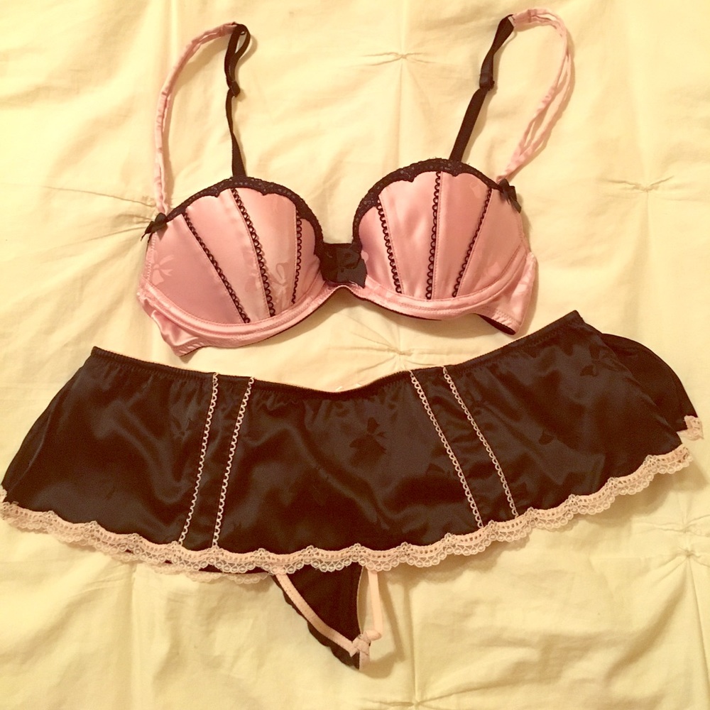VIctoria Secret bra sexy little things