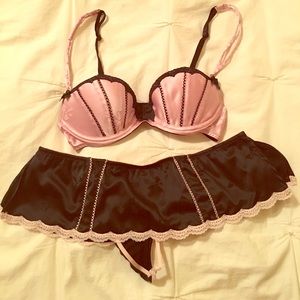 VIctoria Secret bra sexy little things