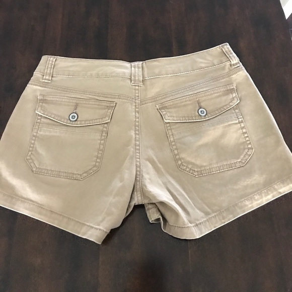 Cute French Stare Khaki Shorts! - Picture 2 of 2