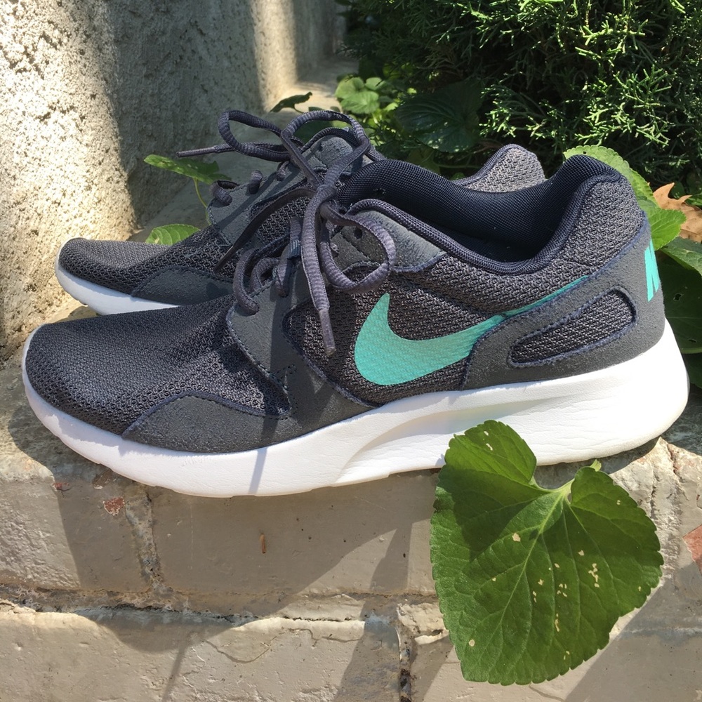 Nike Tanjun Shoe- Like New Women's 9.5