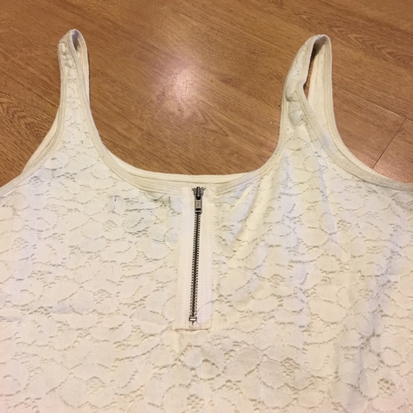 Cute American Eagle lace tank! - Picture 4 of 5