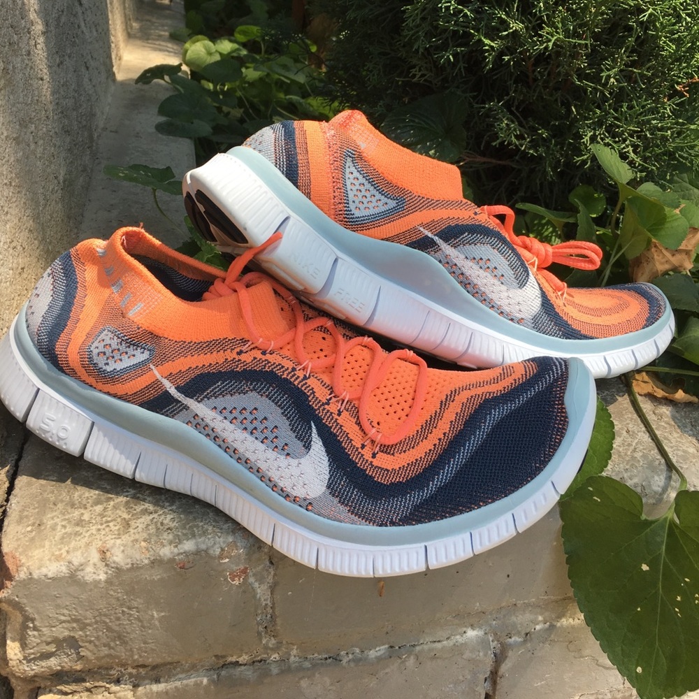 Nike 5.0 Flyknit Free Women's 9.5- Like New