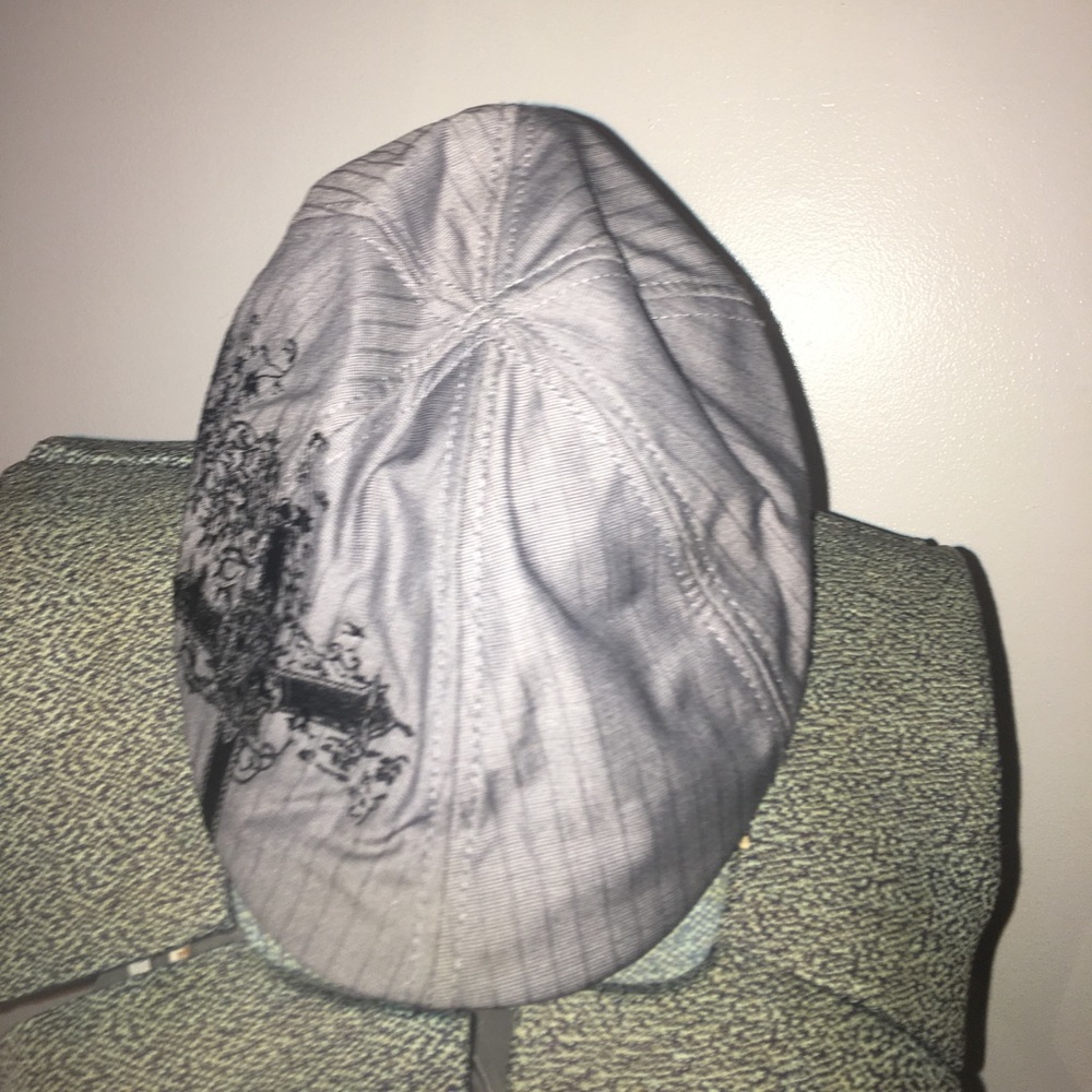 Cool gray hat - Picture 2 of 3