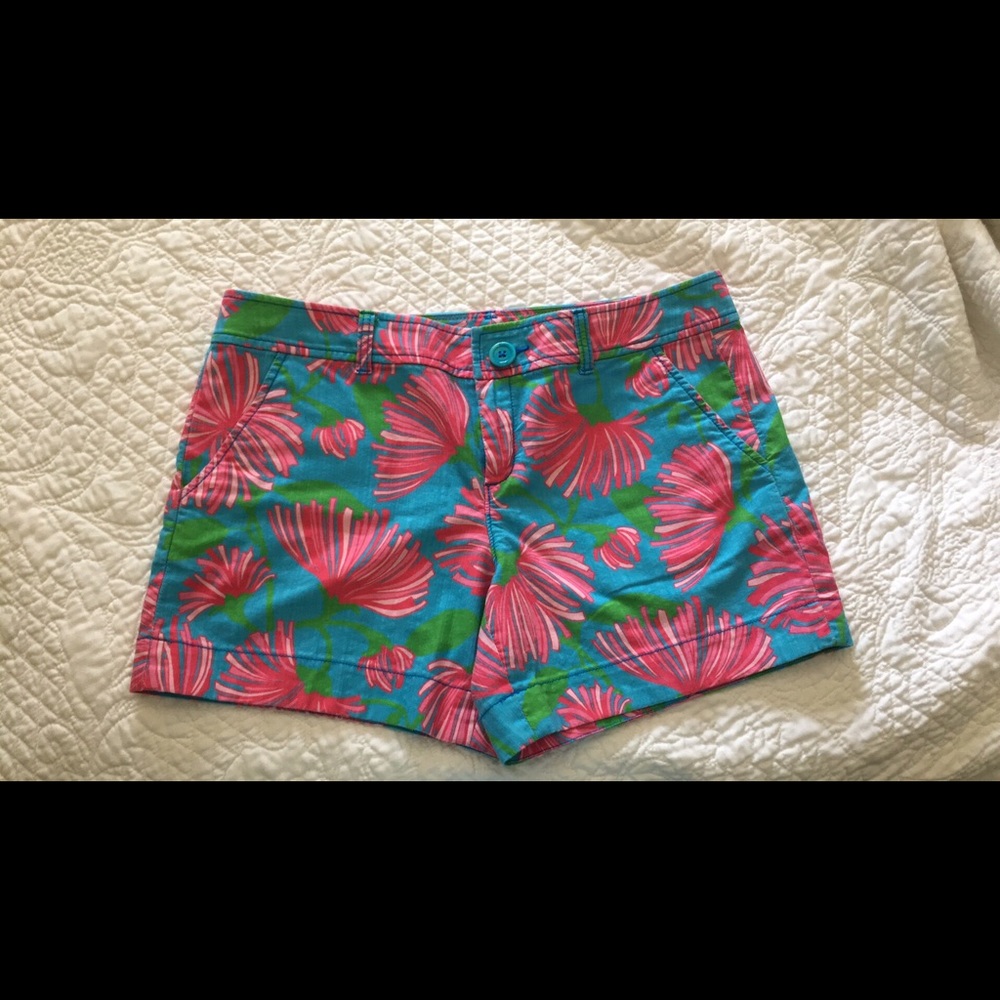 Lilly Pulitzer Crysanthemum Callahan shorts, sz 8