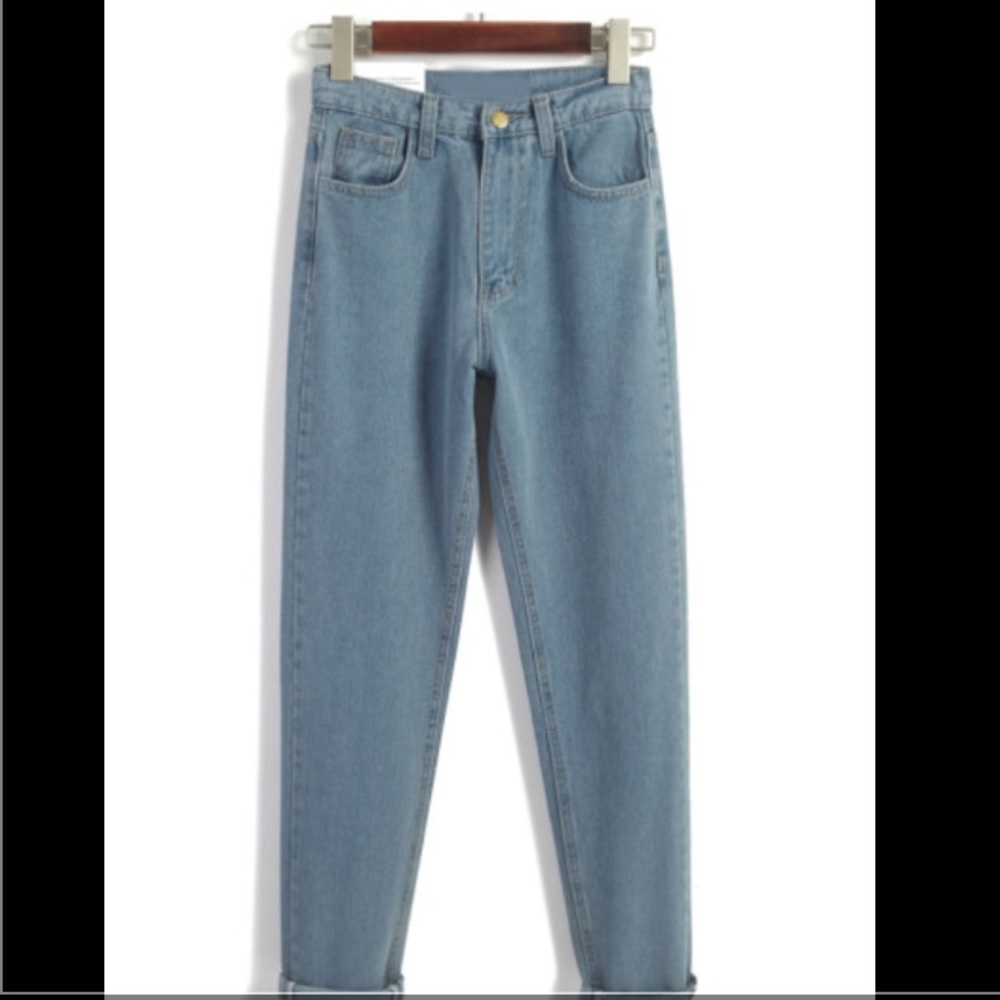 High waisted jeans