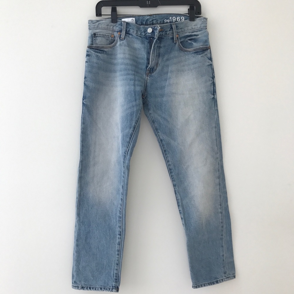 gap light wash boyfriend straight leg jeans (nwot)