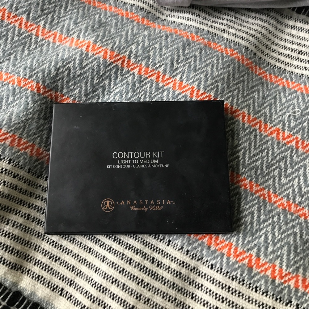 Anastasia contour kit