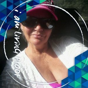 Meet your Posher, Lorie