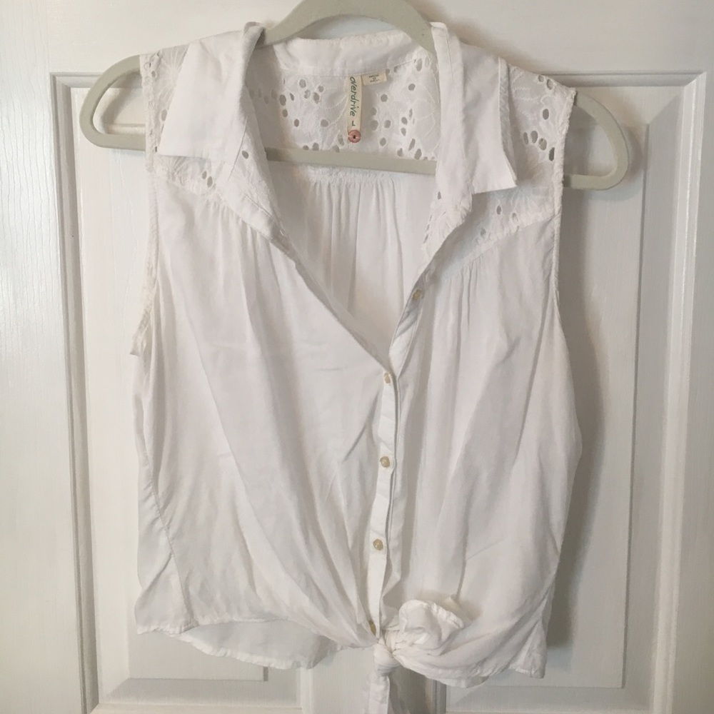 BOUTIQUE STYLE blouse size L.