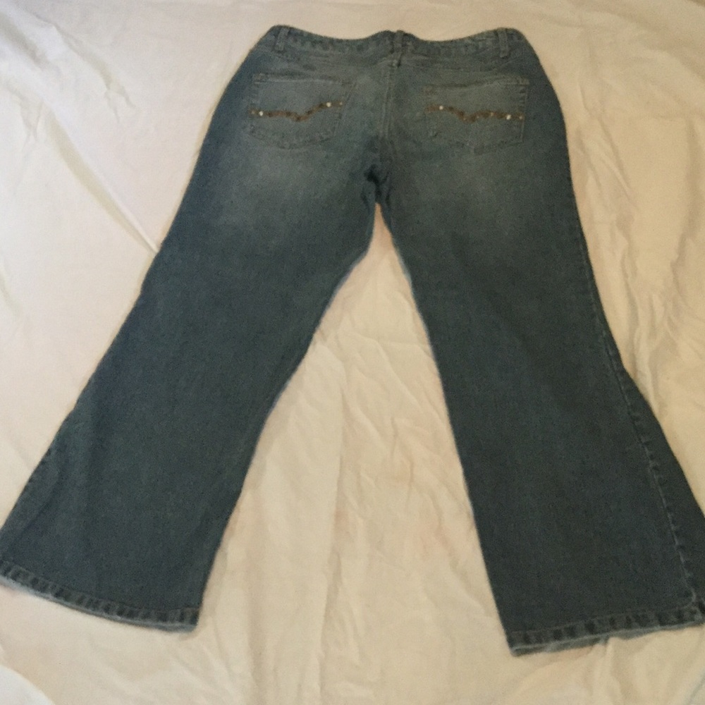 Jeans - Picture 2 of 4