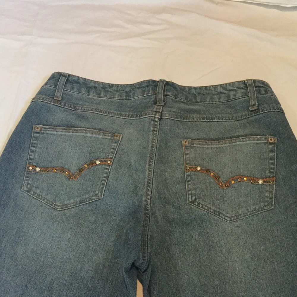 Jeans - Picture 3 of 4