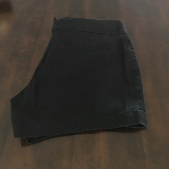 Cute Banana Republic Shorts - Picture 2 of 2
