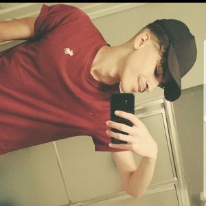 Meet your Posher, Deyar