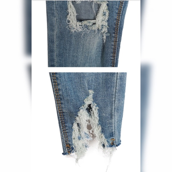 Distressed jeans 👖 - Picture 2 of 7