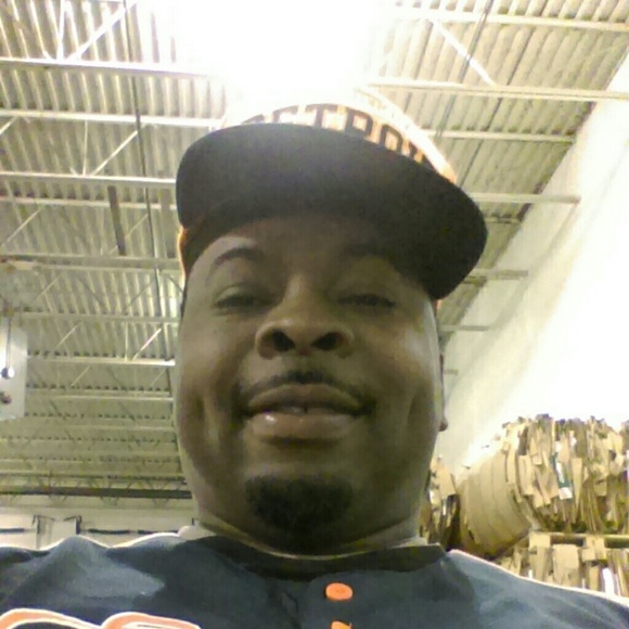 Meet your Posher, Ronell - Picture 1 of 1