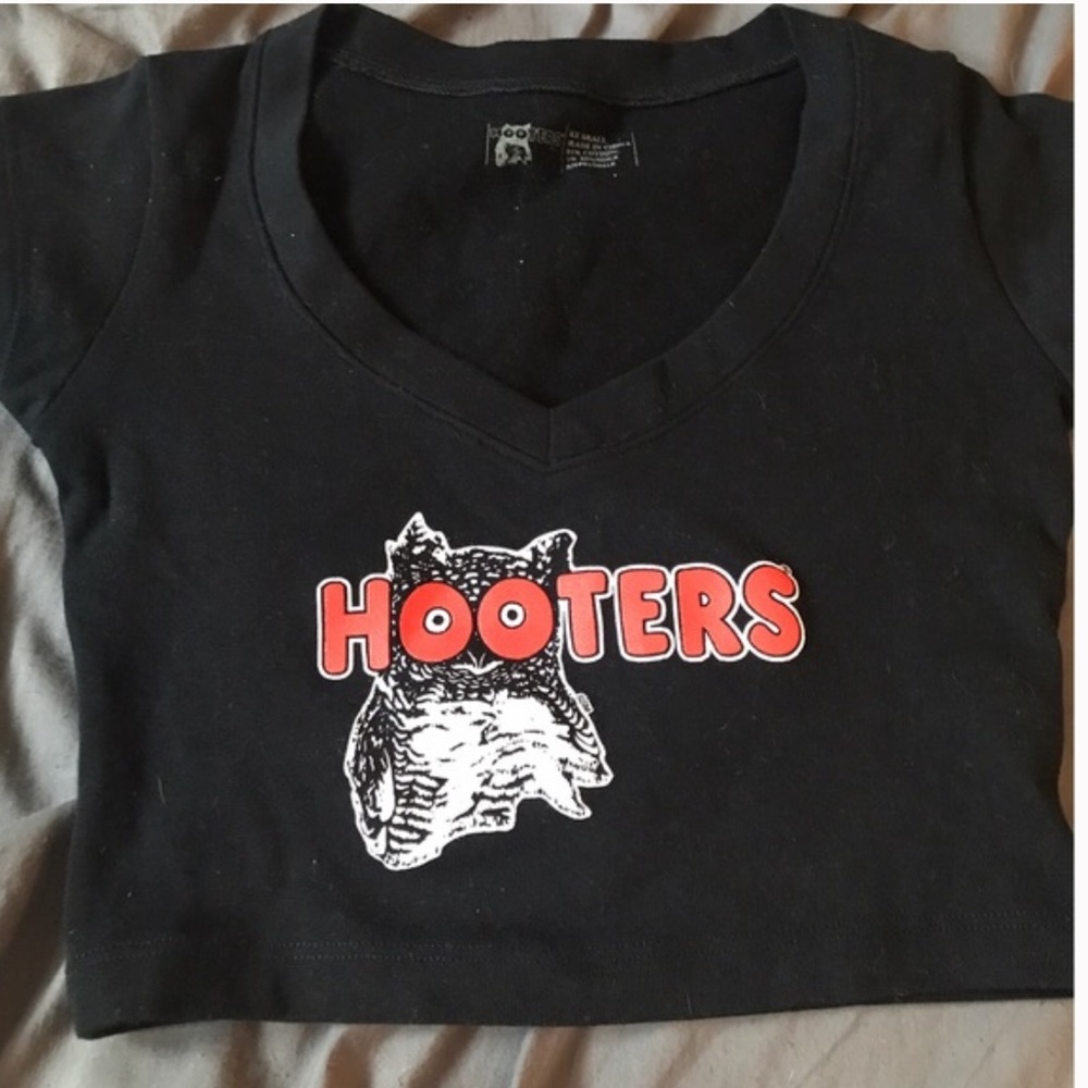 🌸NEW!! Hooters Black Crop Top!! 🎊