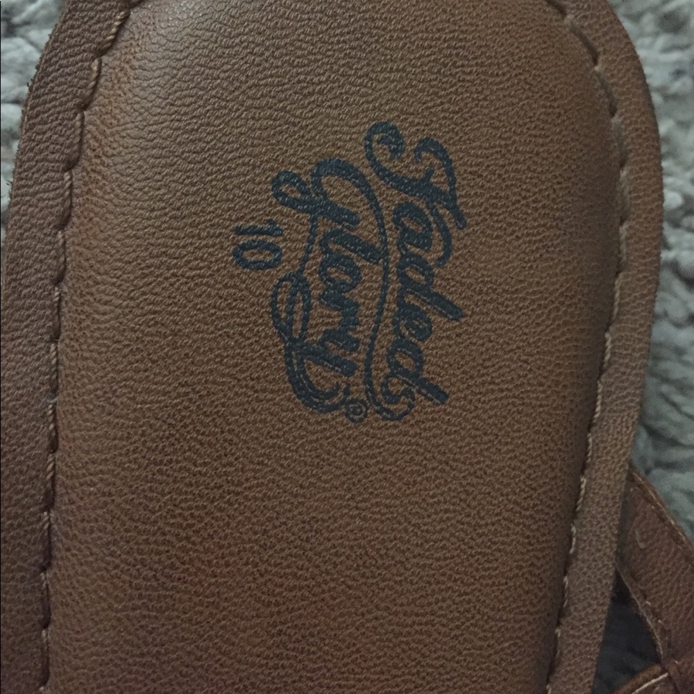 Sandals - Picture 4 of 4