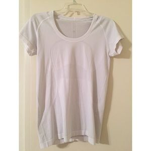 Lululemon Run Swiftly shirt
